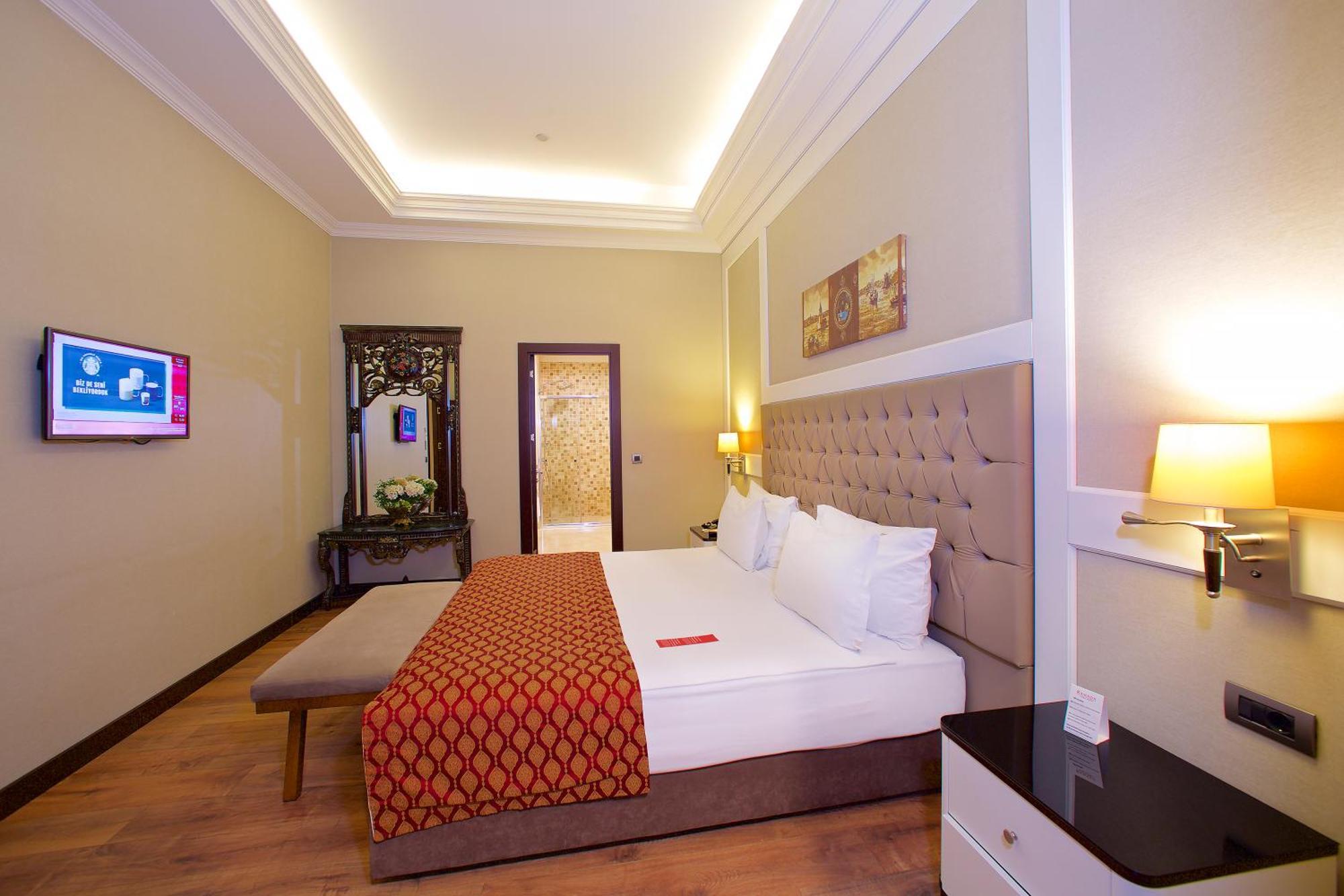 รามาดา โฮเทล แอนด์ สวีท บาย วินด์แฮม อิสตันบูล เมอร์เทอร์ Hotel ภายนอก รูปภาพ A room at the hotel