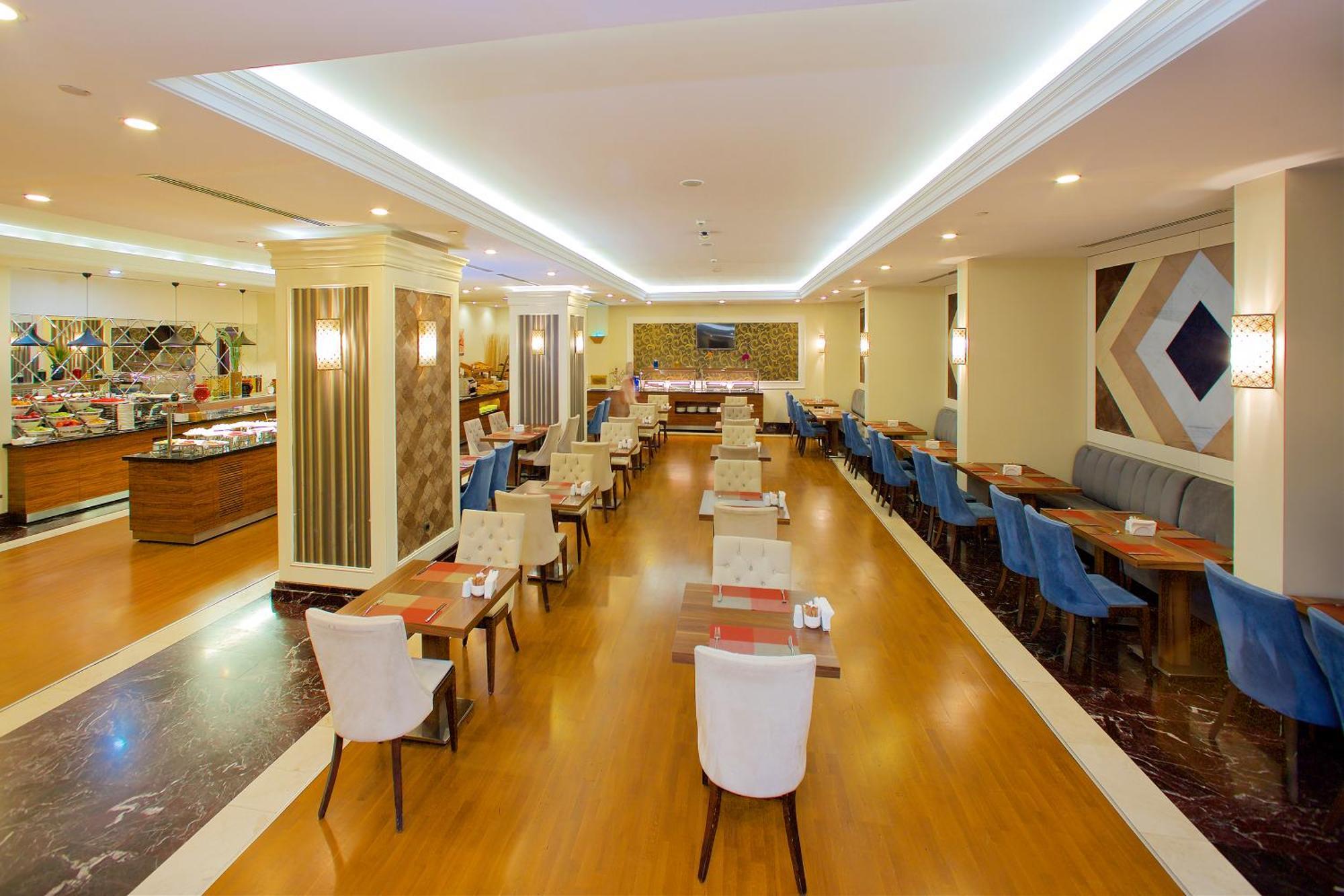 รามาดา โฮเทล แอนด์ สวีท บาย วินด์แฮม อิสตันบูล เมอร์เทอร์ Hotel ภายนอก รูปภาพ The restaurant