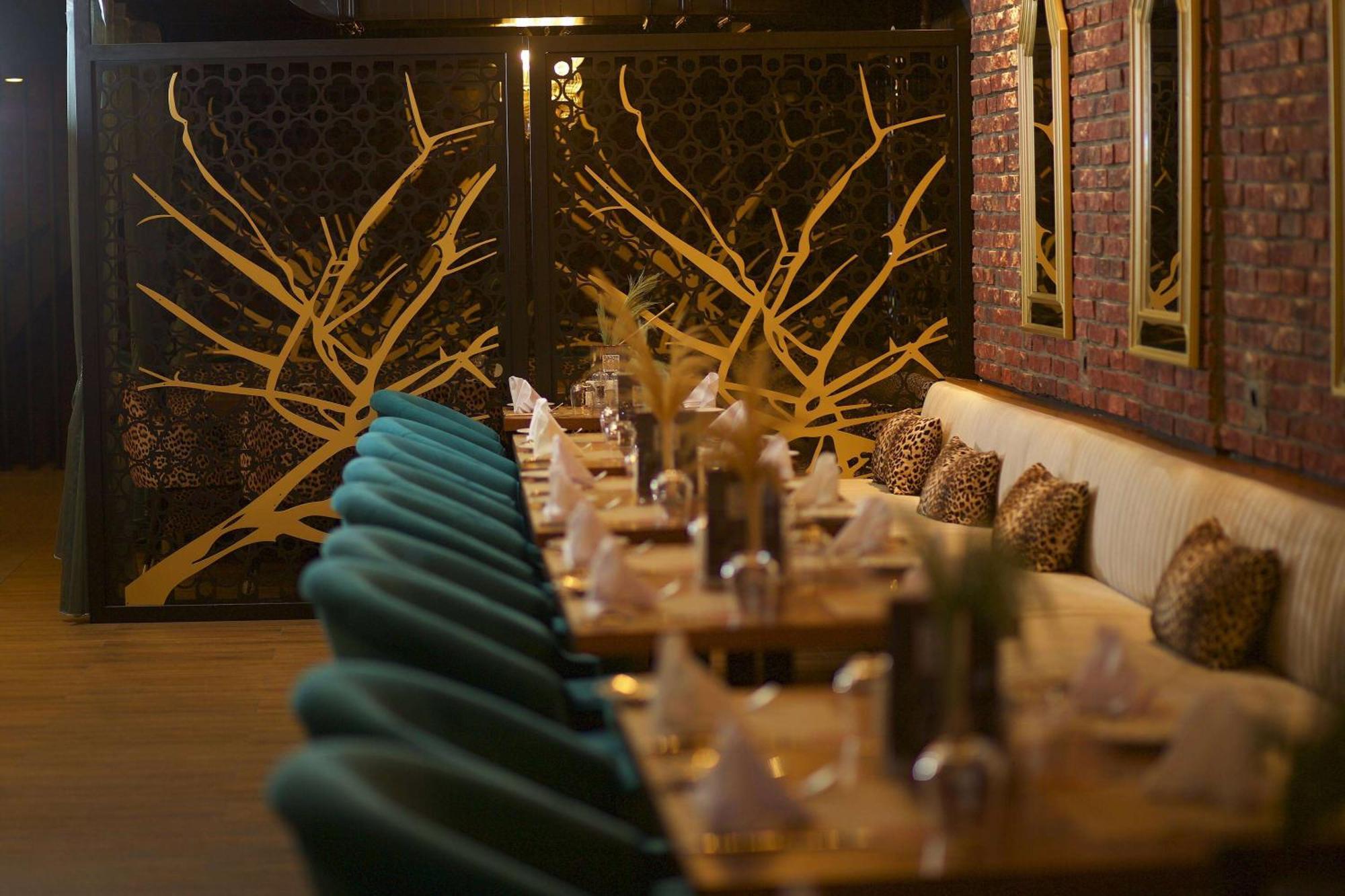 รามาดา โฮเทล แอนด์ สวีท บาย วินด์แฮม อิสตันบูล เมอร์เทอร์ Hotel ภายนอก รูปภาพ Interior of the restaurant